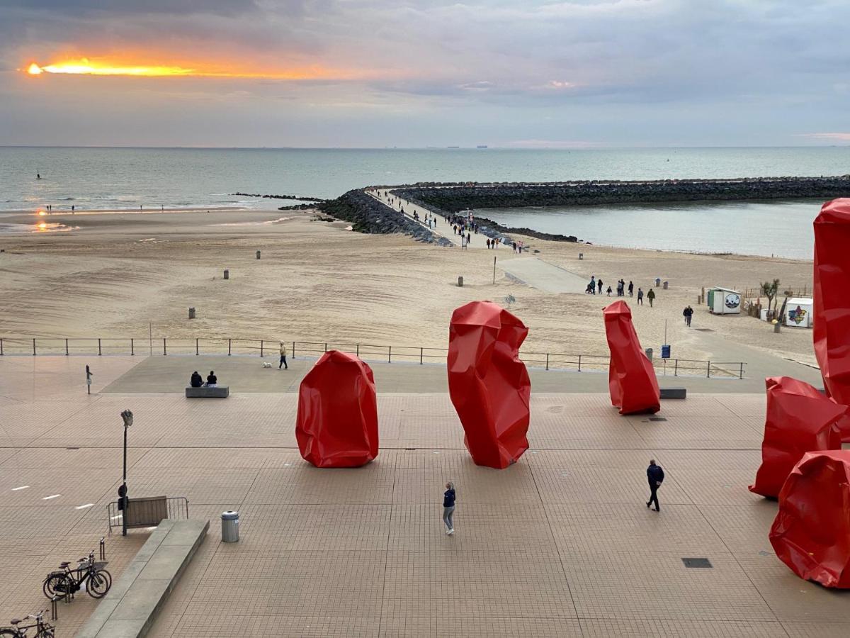 Panoramic View On Beach, Ships, Sea - Place To Be Ostende Exterior foto