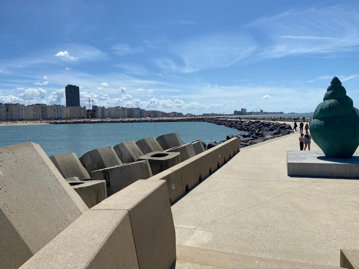 Panoramic View On Beach, Ships, Sea - Place To Be Ostende Exterior foto