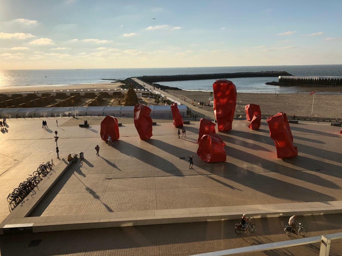 Panoramic View On Beach, Ships, Sea - Place To Be Ostende Exterior foto