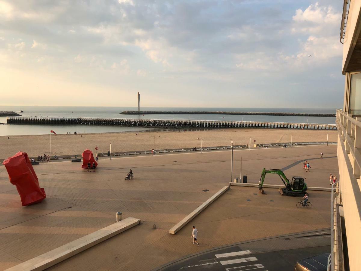 Panoramic View On Beach, Ships, Sea - Place To Be Ostende Exterior foto